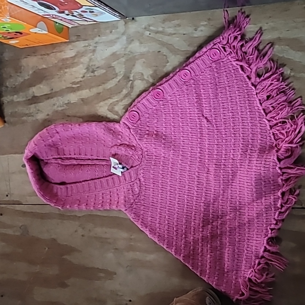 BNWT girls cape.